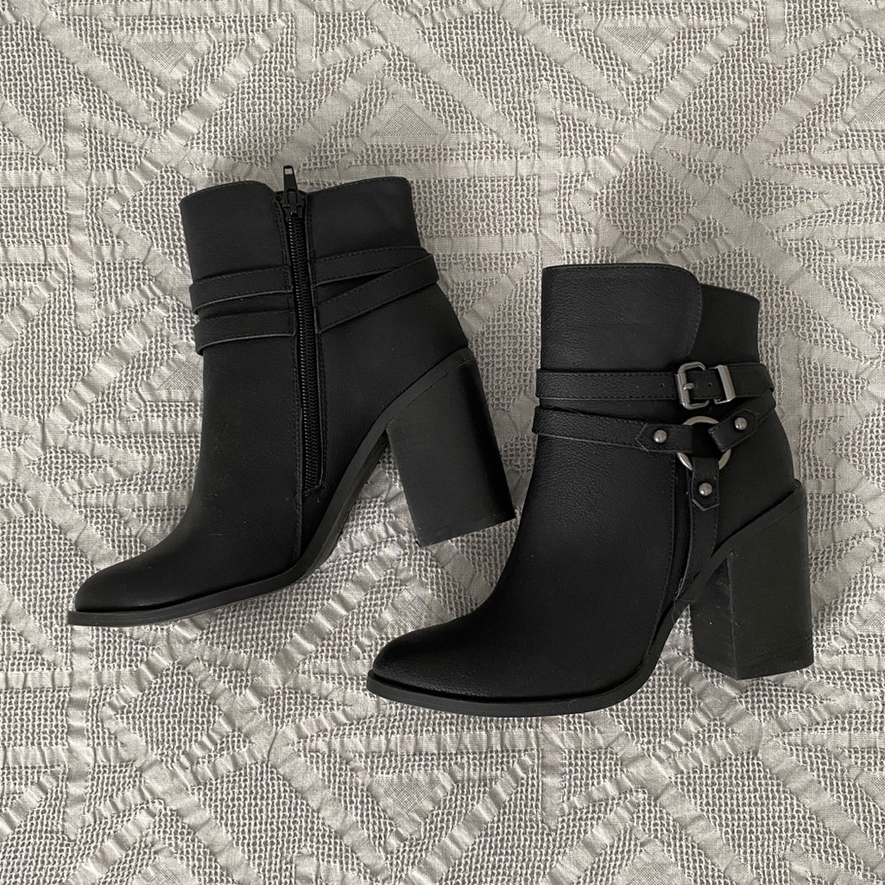 Madden Girl Moto booties